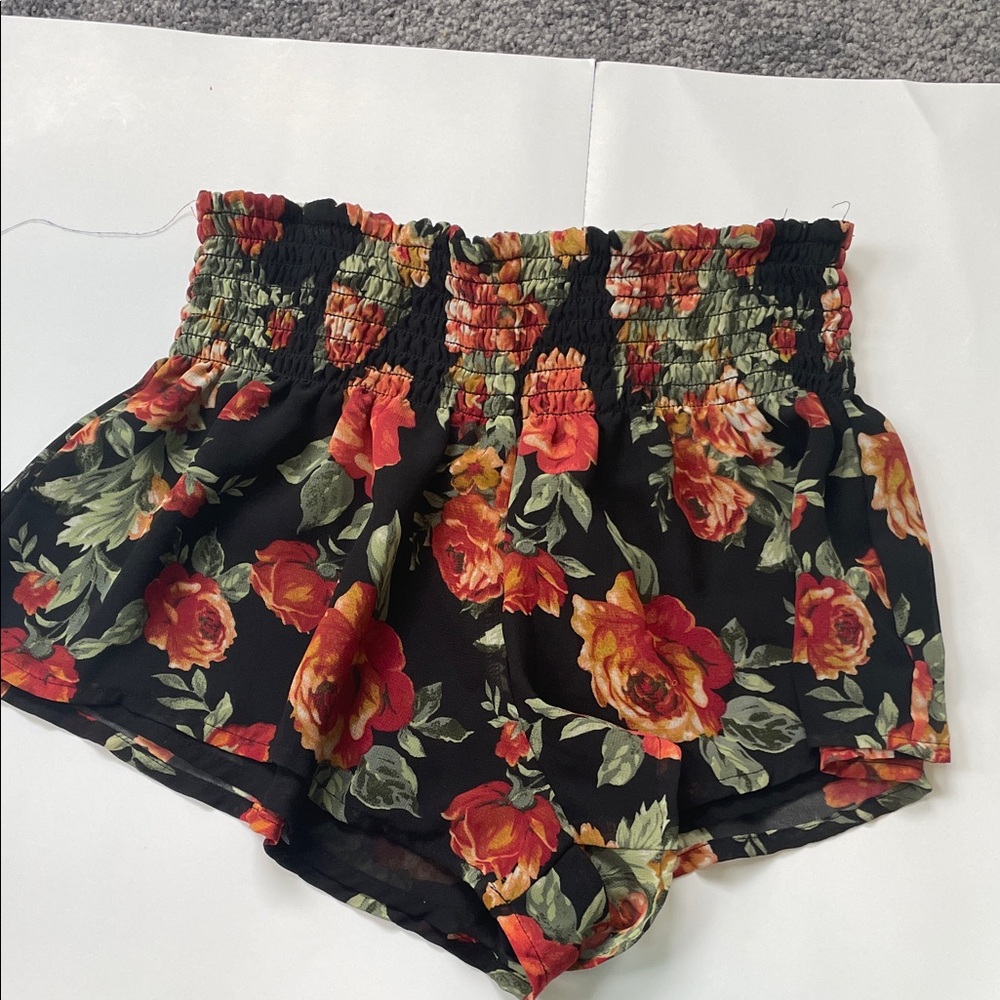 3/$20 Forever 21 Black Floral High Waist Shorts